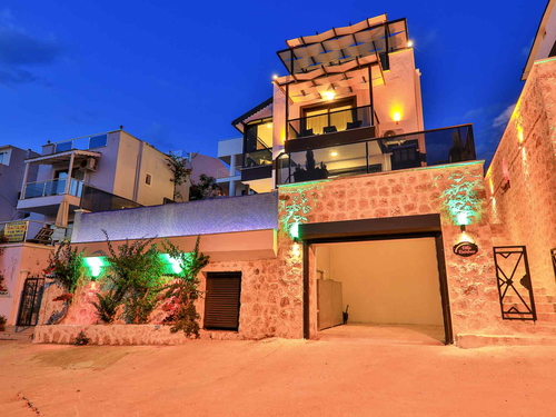  gece  -  Kasım
  | Kalkan’da Deniz Manzaralı Lüks Villa, Merkezi Konumda Rüya Tatil